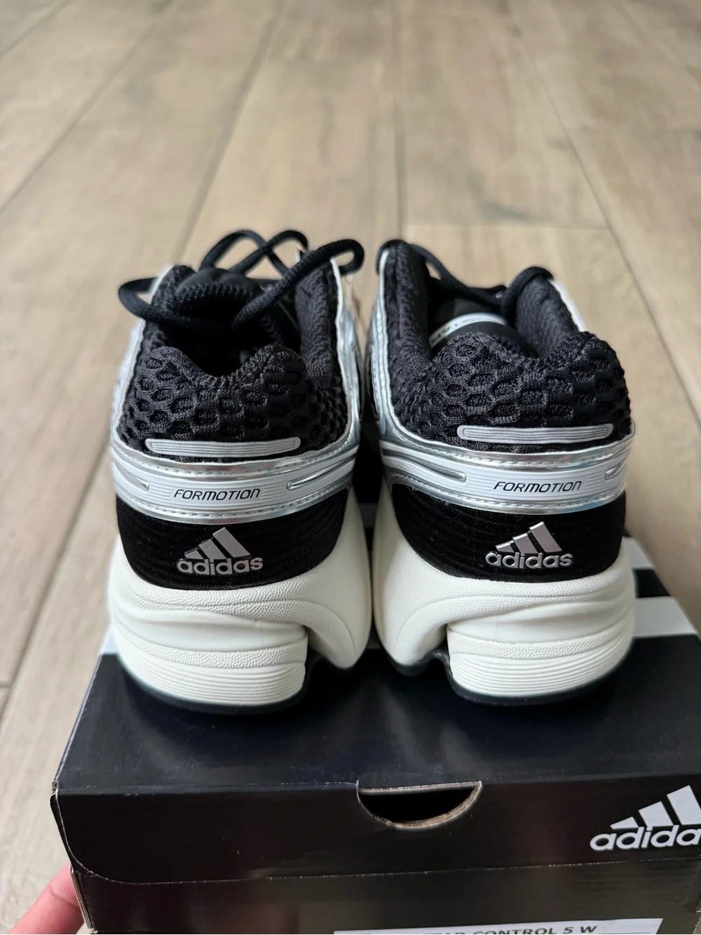 Adidas Adistar Control 5